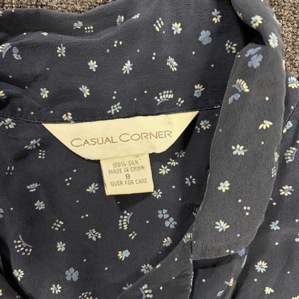 Vintage Y2k 100% Silk Mini Floral Navy Button Front Women's Blouse 8 Medium - Picture 3 of 6